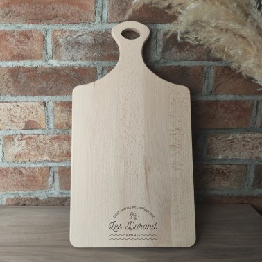 Planche à découper personnalisée – Idée cadeau apéro, anniversaire ou pendaison crémaillère – Gravure sur bois