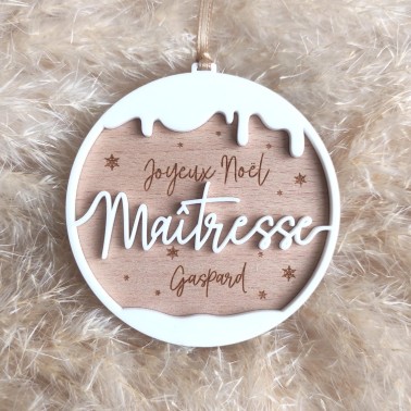 Boule de Noël personnalisée avec neige – Cadeau en bois pour Maîtresse ou Nounou